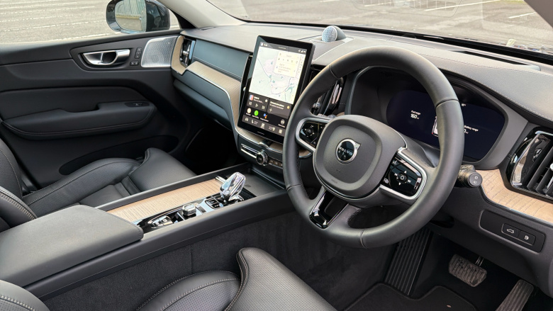 Volvo XC60 2.0 T8 [455] PHEV Ultra Dark 5dr AWD Geartronic Estate